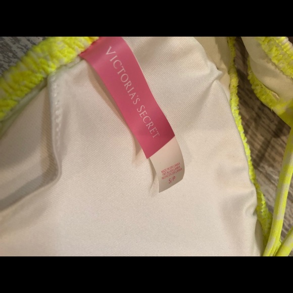 Victoria’s Secret Bikini top neon yellow small - Picture 3 of 3